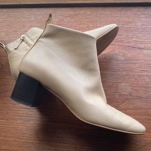 Everlane The Day Boot Chelsea Ecru Booties - Size 9 1/2